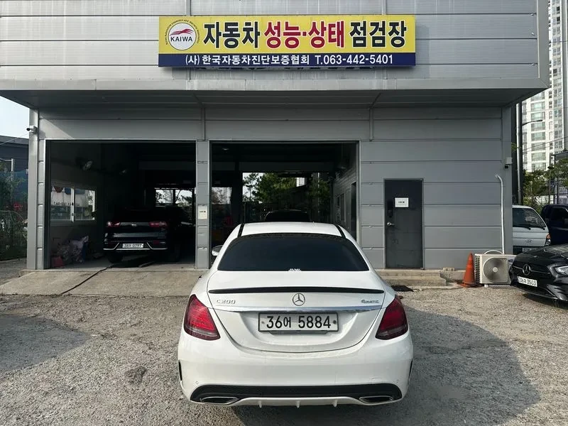 Mercedes-Benz C 200 4Matic - САМО 30% АВАНС, снимка 16 - Автомобили и джипове - 56251392