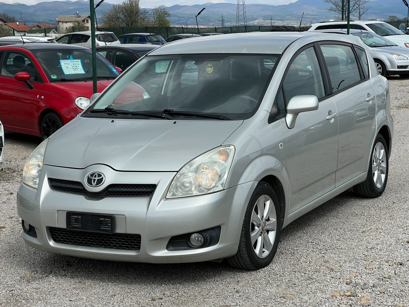 Toyota Corolla verso 2.2 D4D, снимка 1