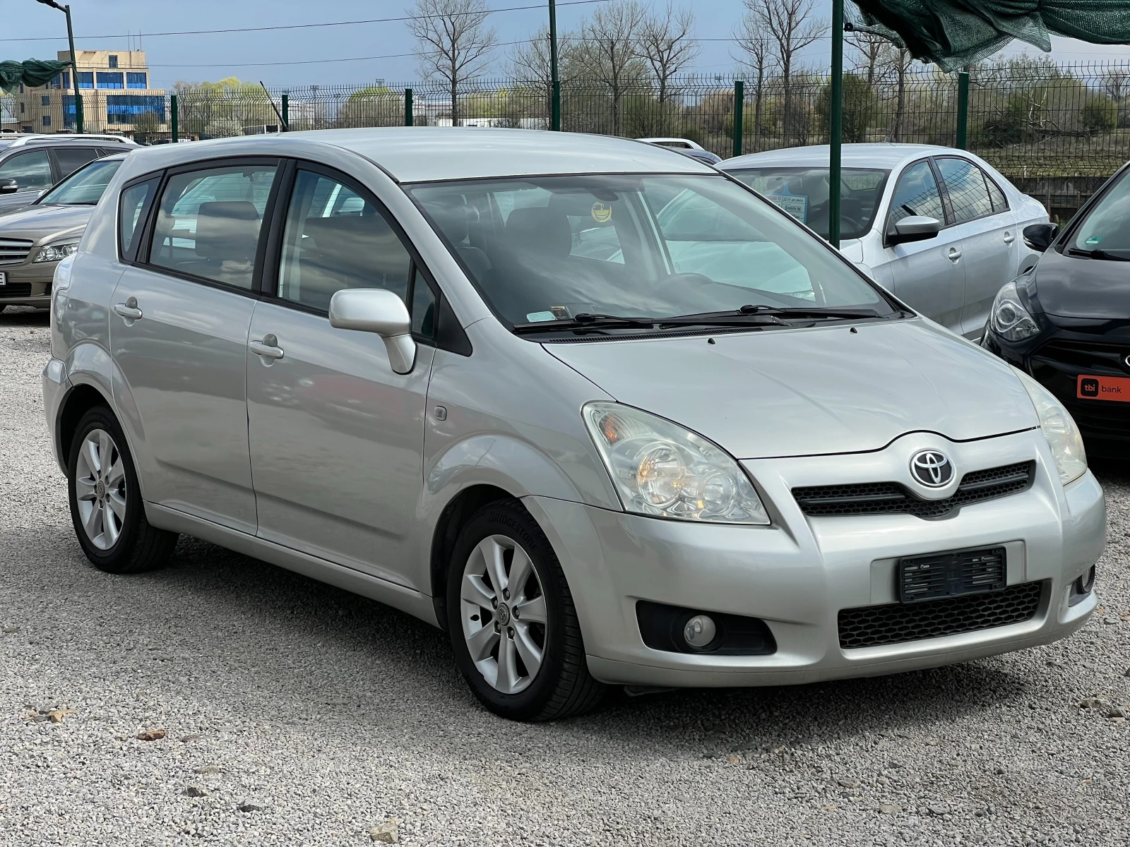 Toyota Corolla verso 2.2 D4D - изображение 3