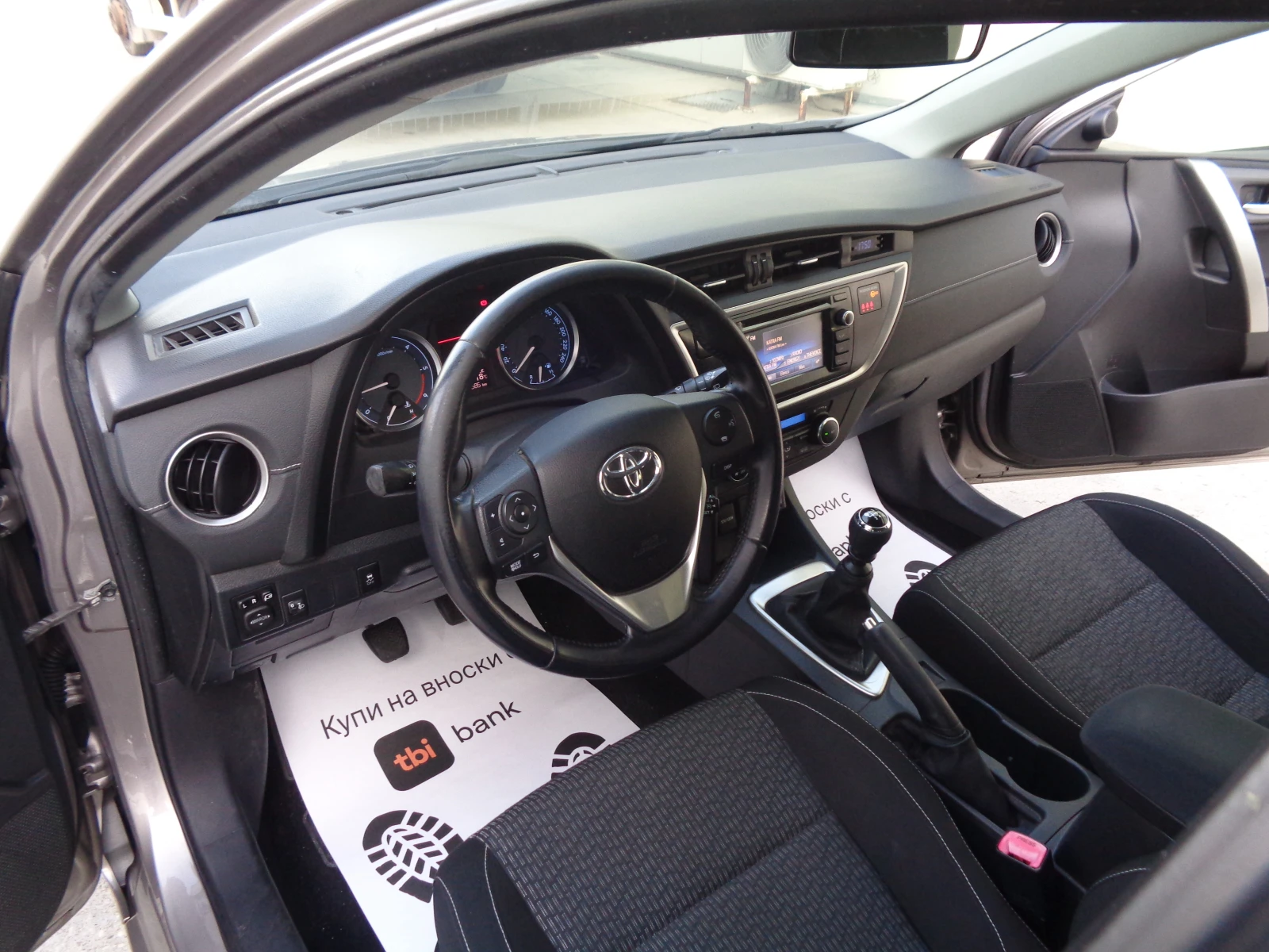 Toyota Auris 1.4D-4D-NAVI-KAMERA-NOVI GUMI-LIZING - изображение 10