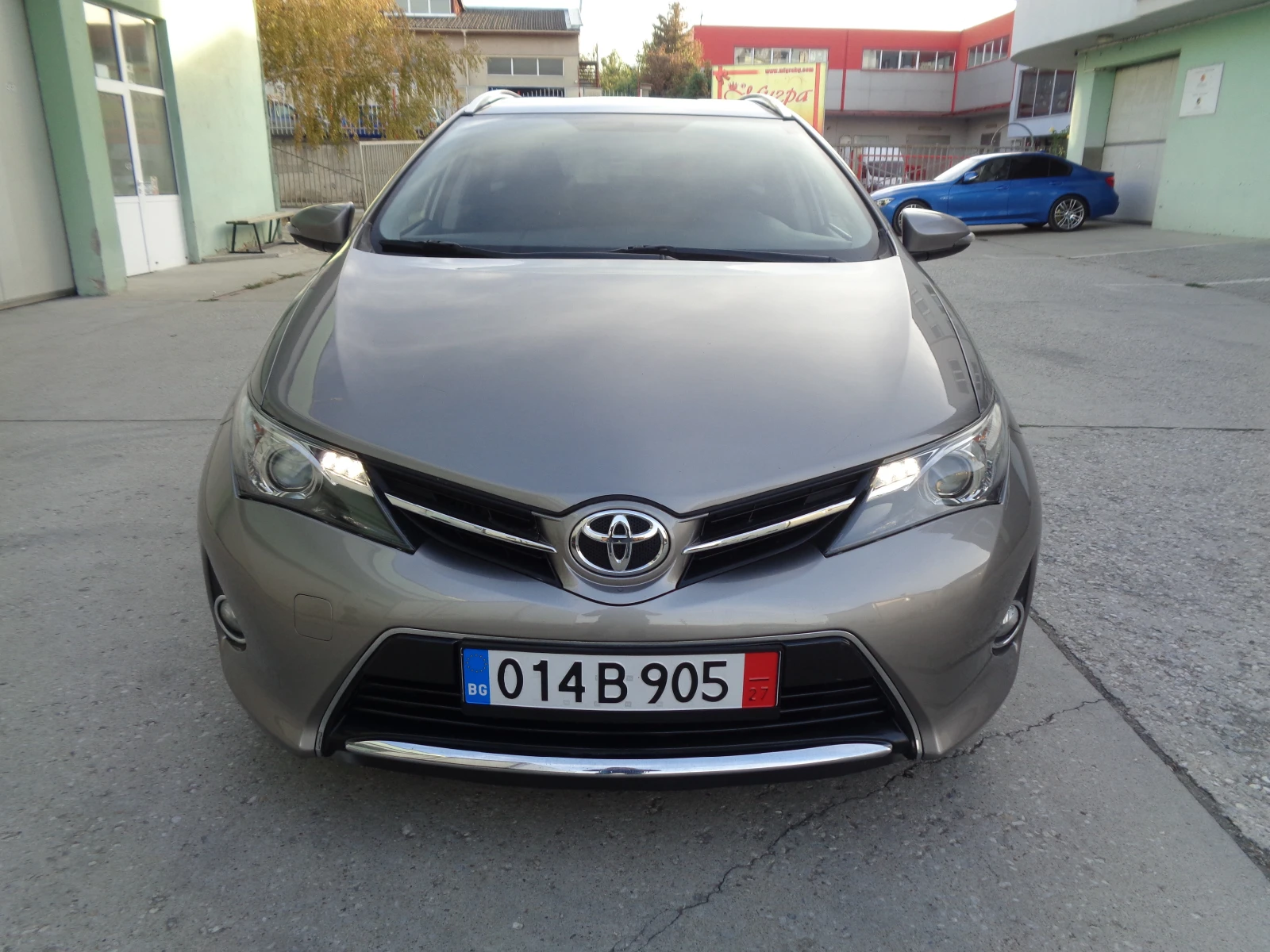 Toyota Auris 1.4D-4D-NAVI-KAMERA-NOVI GUMI-LIZING - изображение 5