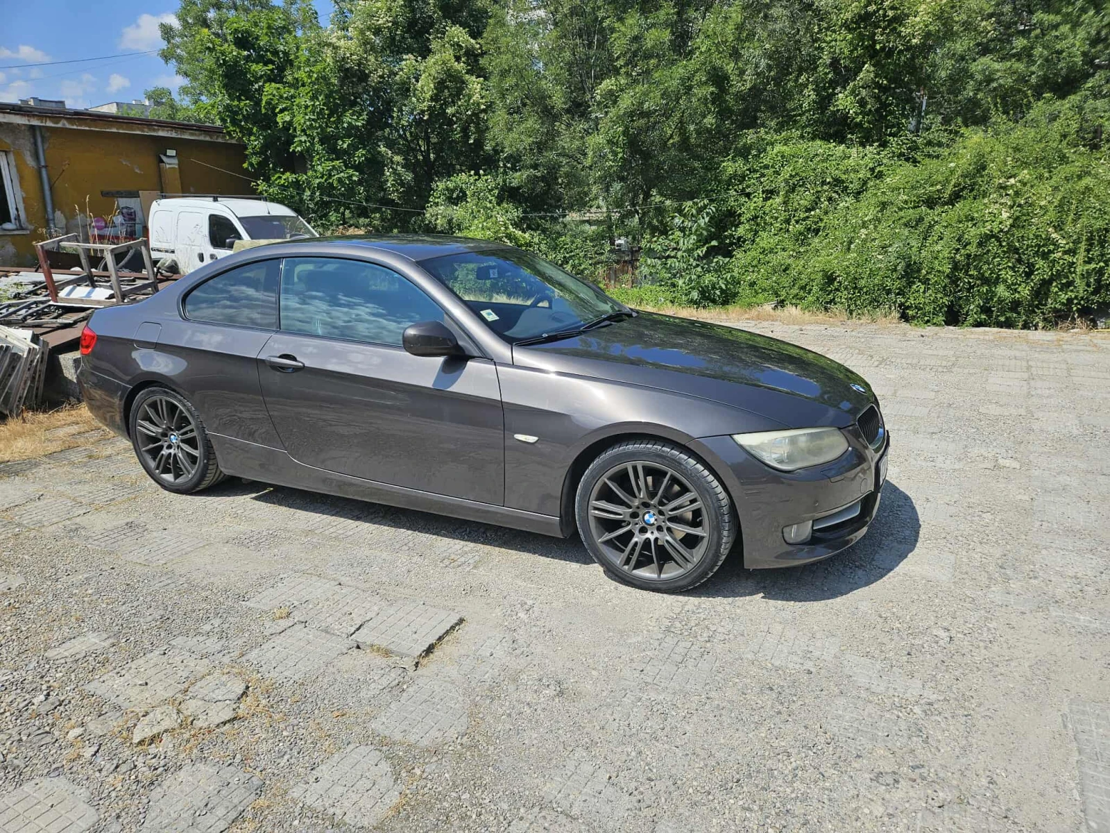 BMW 320  - изображение 8
