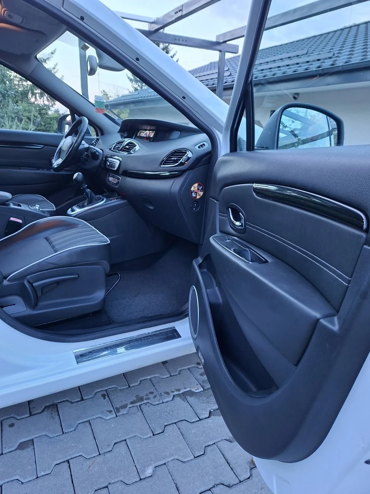 Renault Scenic X-mod, 1.5 DCI, 110 к.с - изображение 9