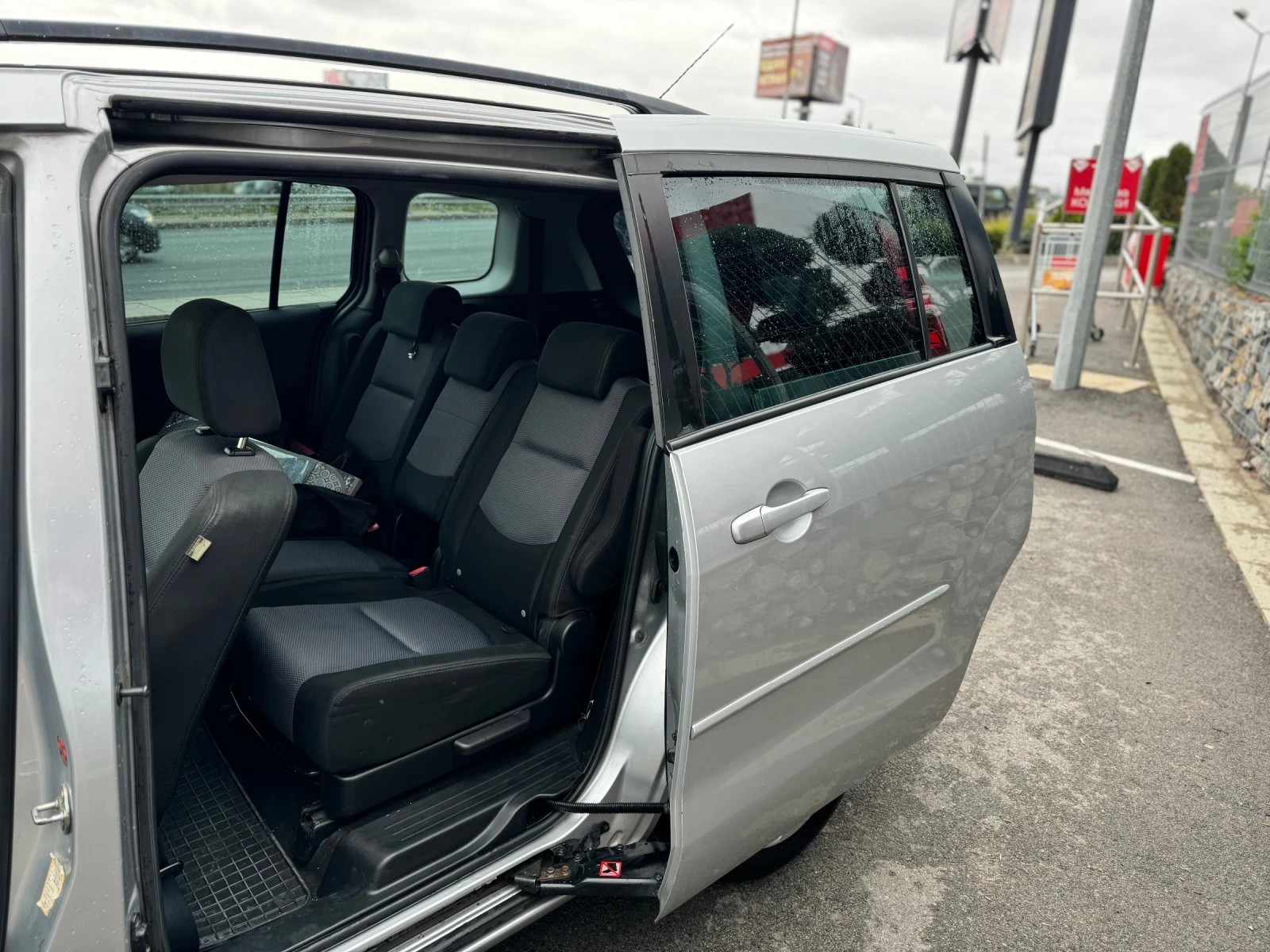 Mazda 5 6+ 1 / carplay | Mobile.bg   13