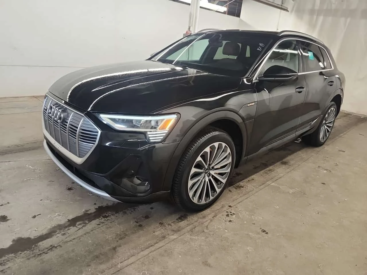 Audi E-Tron  * PROGRESSIV * CARFAX * �������� * 2 ����� *  | Mobile.bg � ����������� 1