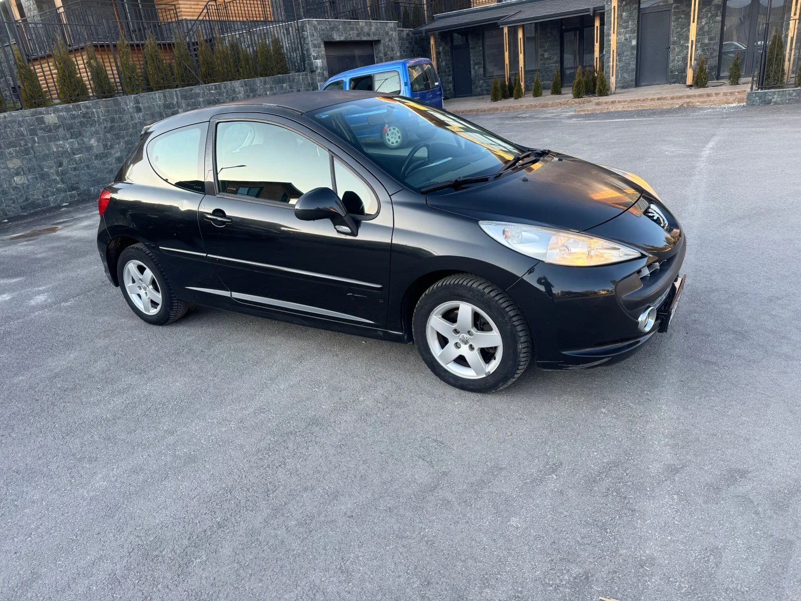 Peugeot 207, снимка 2 - Автомобили и джипове - 53817035