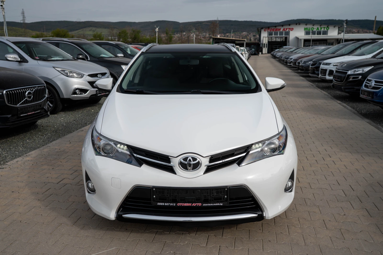 Toyota Auris 1.33* 99кс* LED* бензин, снимка 4 - Автомобили и джипове - 54214357