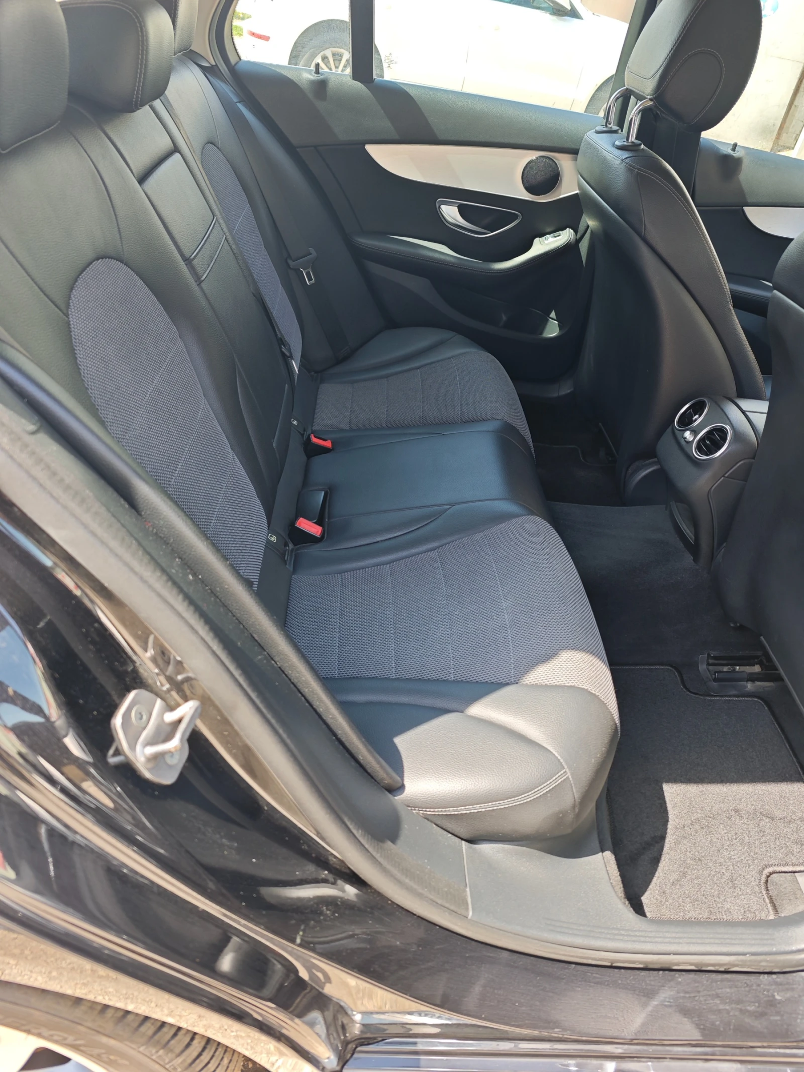 Mercedes-Benz C 220 Автоматик, 4 matic , 174 к.с, снимка 10 - Автомобили и джипове - 54214768