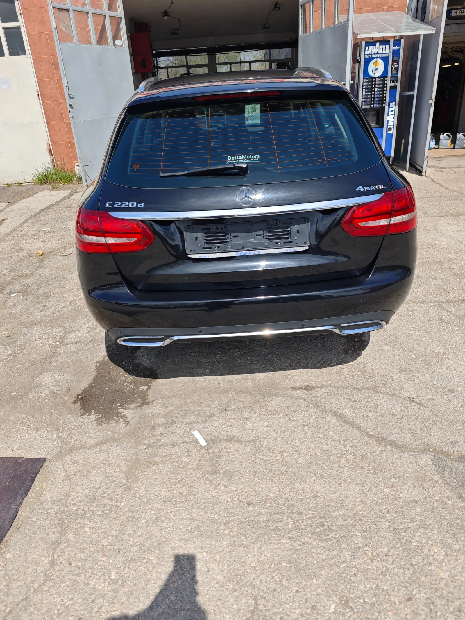 Mercedes-Benz C 220 Автоматик, 4 matic , 174 к.с, снимка 3 - Автомобили и джипове - 54214768