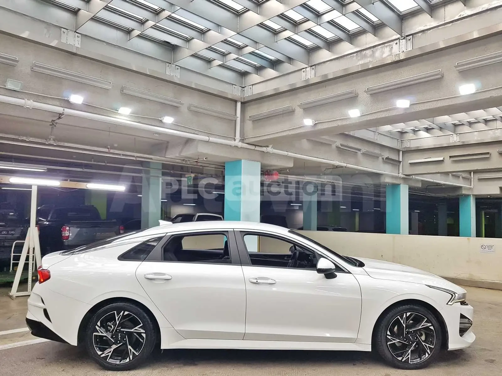 Kia K5  | ��������� | ��� ����� | ���� ���� �� �������� | | Mobile.bg � ����������� 9