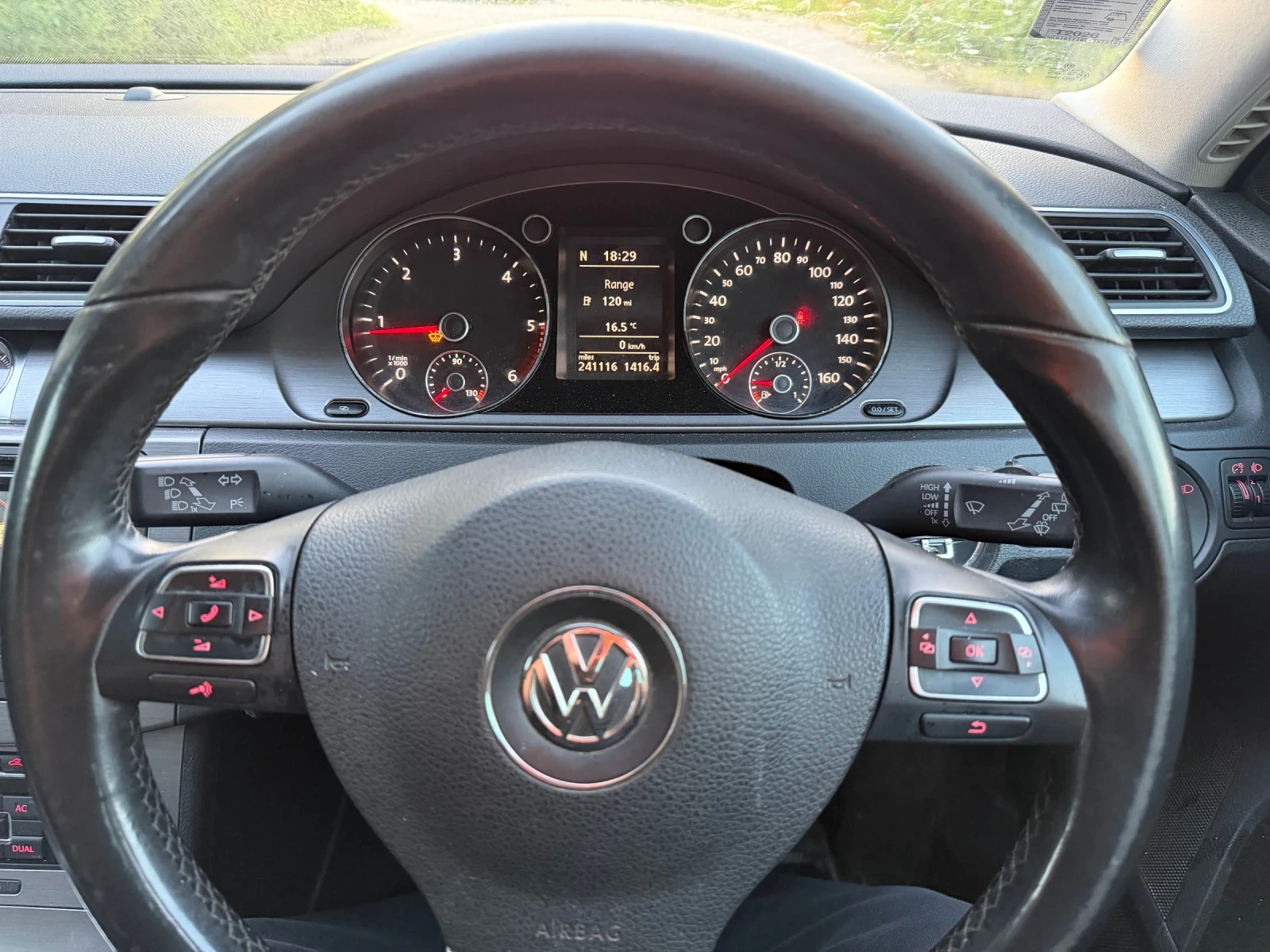 VW Passat, снимка 13 - Автомобили и джипове - 54660262