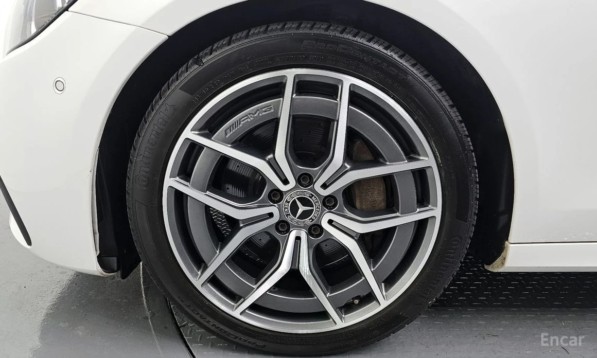 Mercedes-Benz E 220, снимка 5 - Автомобили и джипове - 54969827
