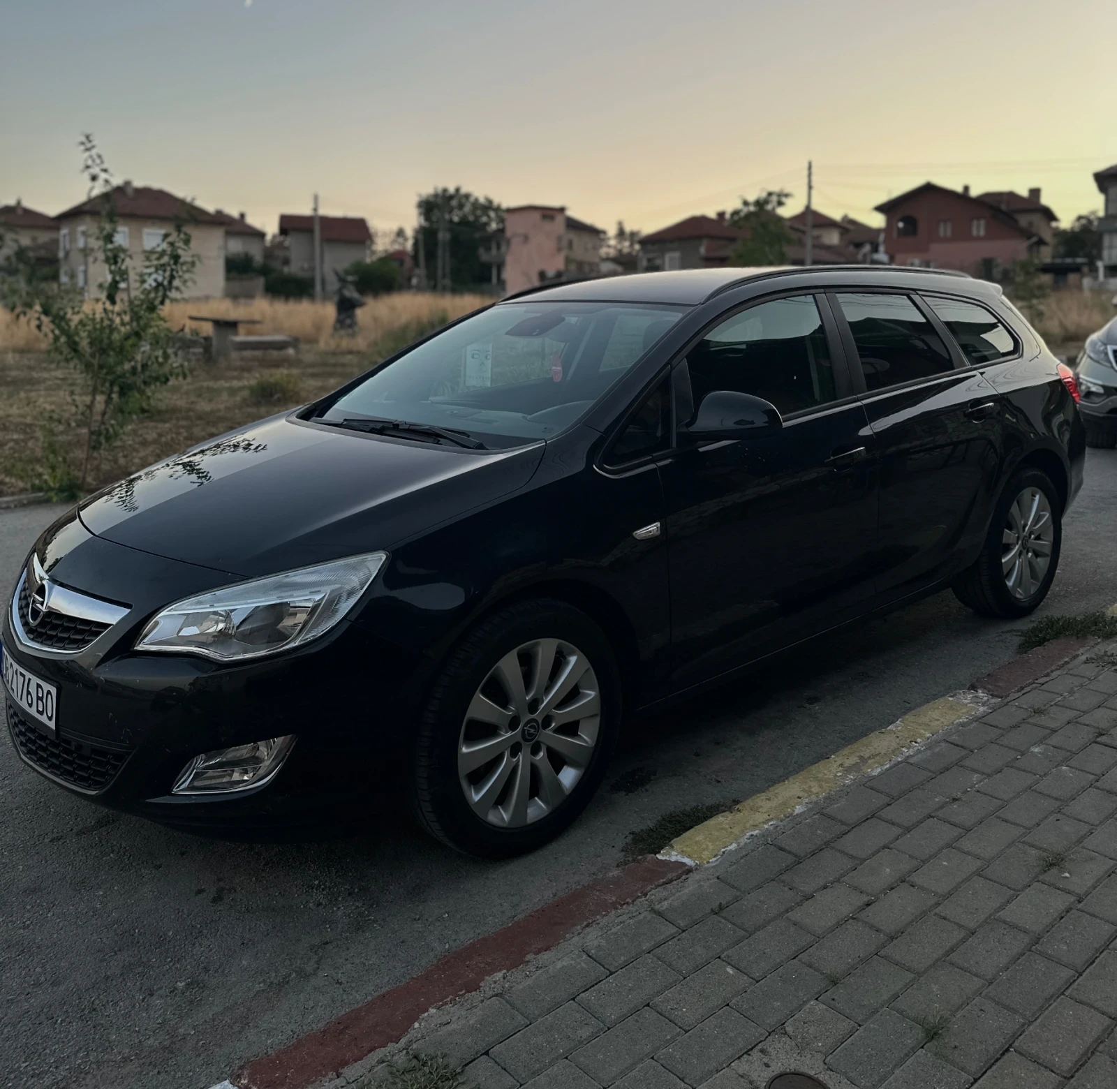 Opel Astra 1.7 cdti , снимка 2 - Автомобили и джипове - 55695429