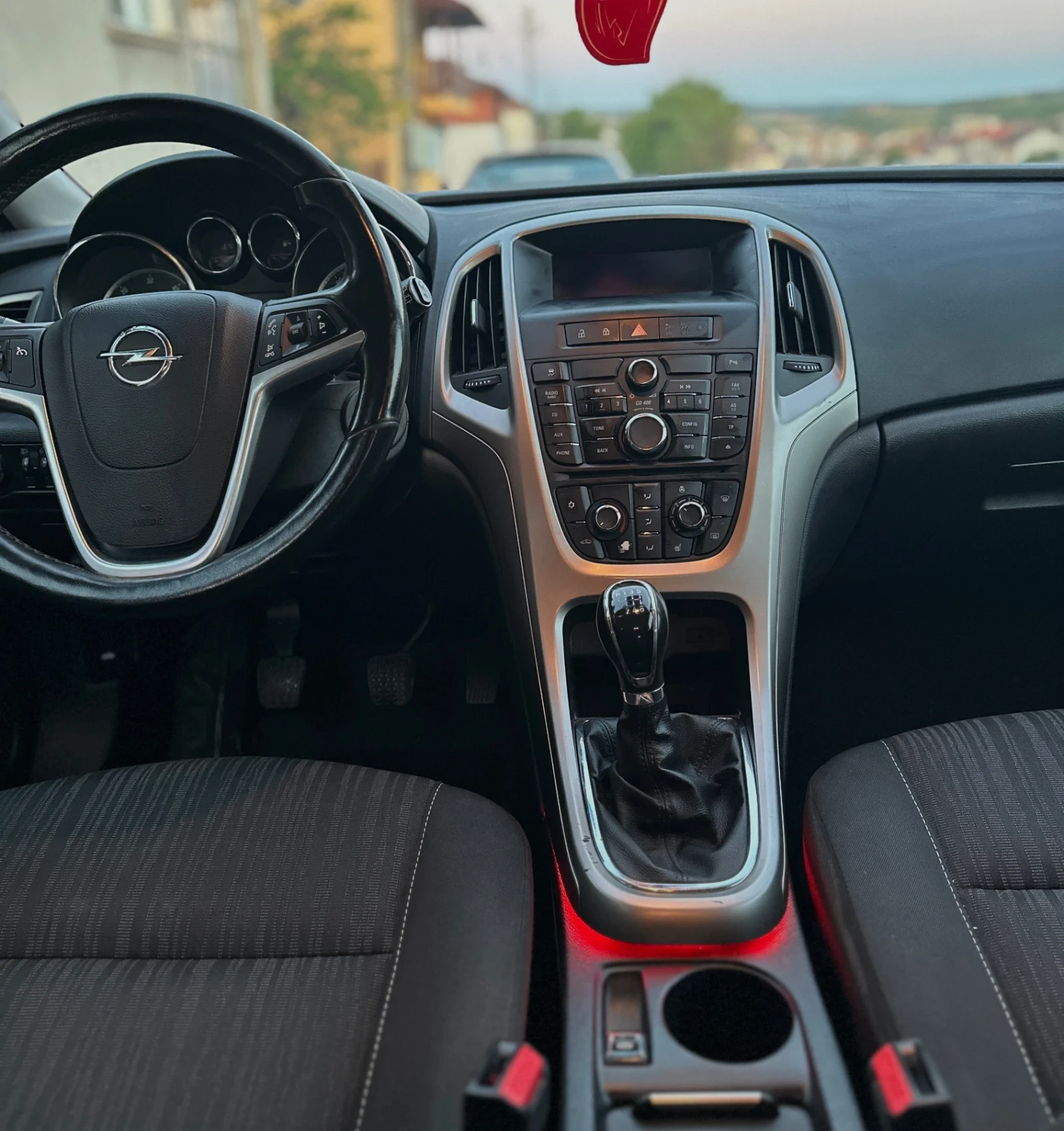 Opel Astra 1.7 cdti , снимка 7 - Автомобили и джипове - 55695429