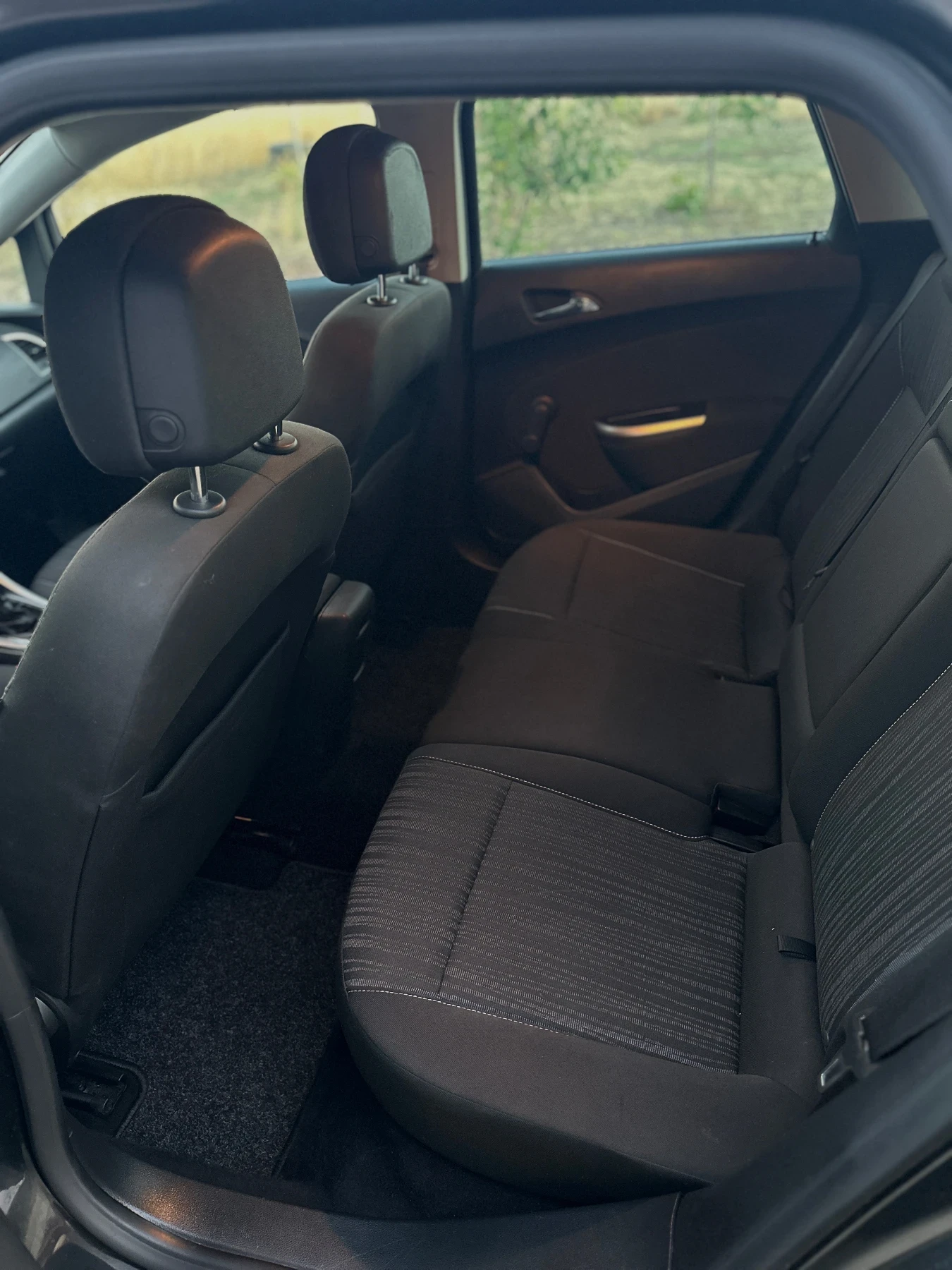 Opel Astra 1.7 cdti , снимка 8 - Автомобили и джипове - 55695429