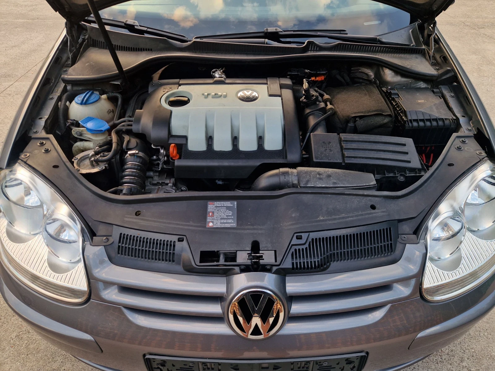 VW Golf 1.9TDI 90к.с., снимка 14 - Автомобили и джипове - 55780835