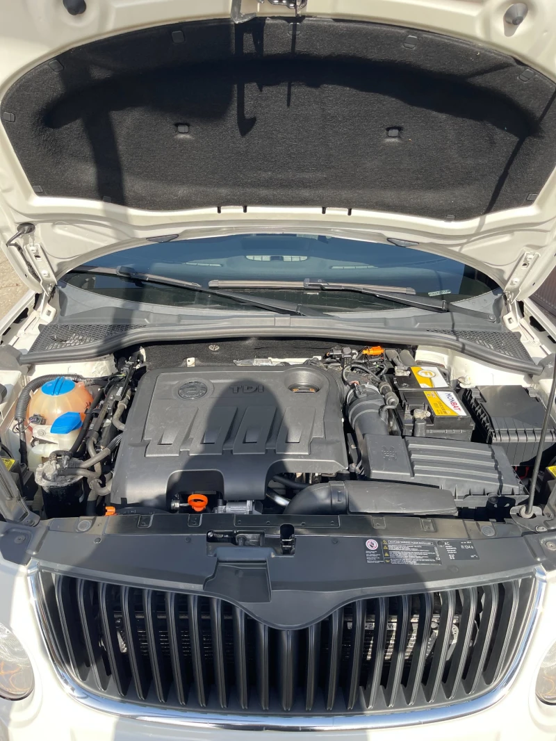 Skoda Yeti 2.0 4х4, снимка 11 - Автомобили и джипове - 52471289