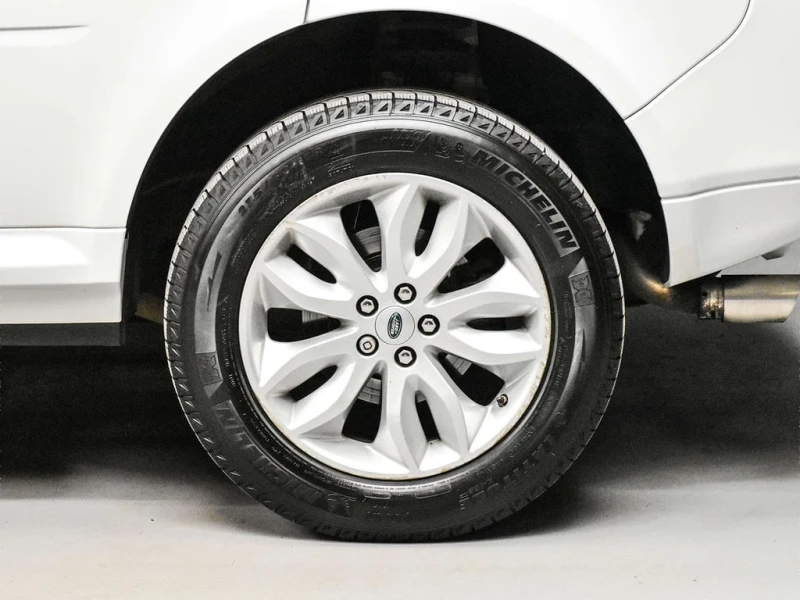 Land Rover Range rover * Base * CARFAX * ЦЕНА ДО БГ, снимка 8 - Автомобили и джипове - 53384476