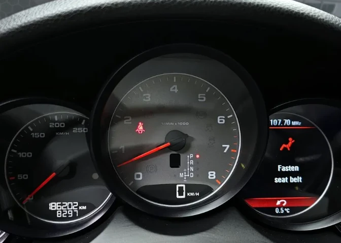 Porsche Cayenne 4.8 S 958 - изображение 8