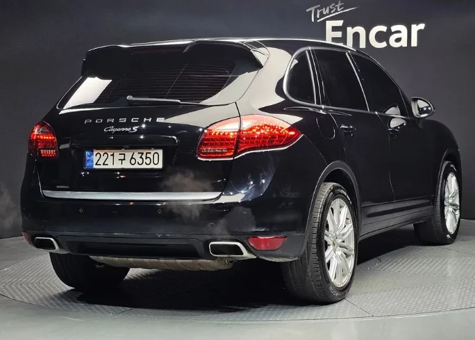 Porsche Cayenne 4.8 S 958 - изображение 2