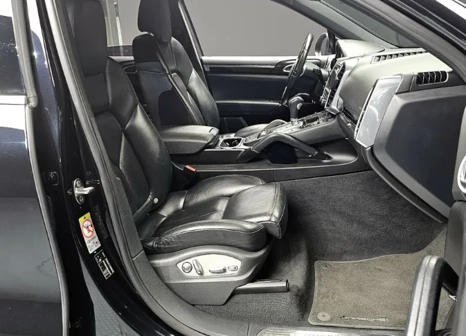 Porsche Cayenne 4.8 S 958 - изображение 10