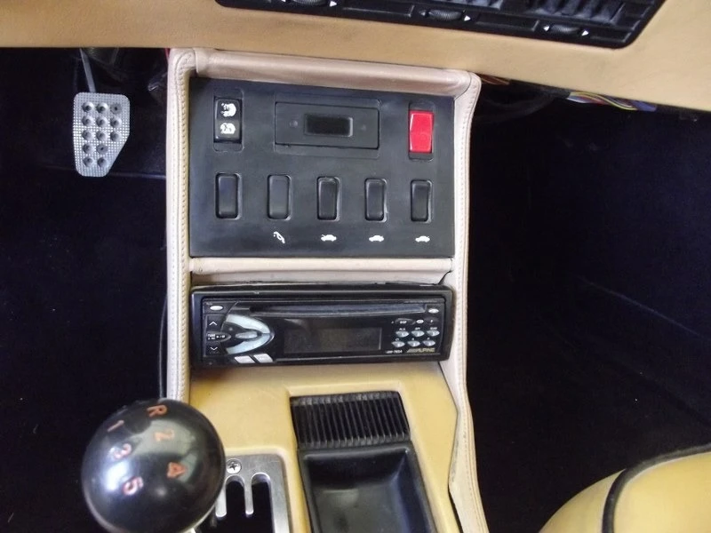 Други Друг Ferrari Mondial T, снимка 14 - Автомобили и джипове - 53991304