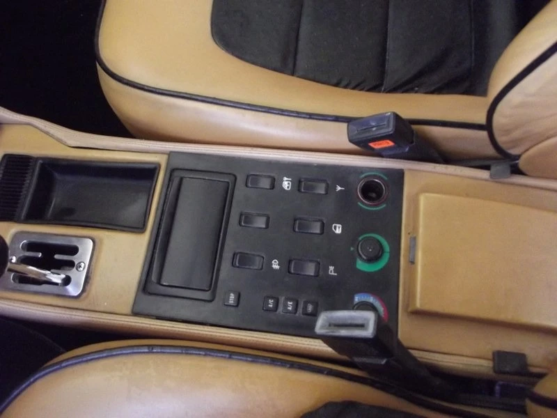 Други Друг Ferrari Mondial T, снимка 15 - Автомобили и джипове - 53991304