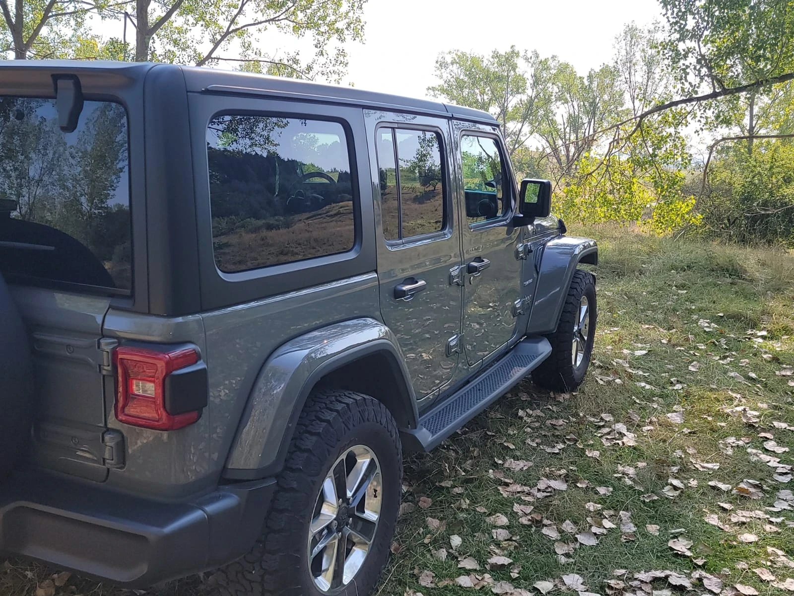 Jeep Wrangler Sahara - изображение 4