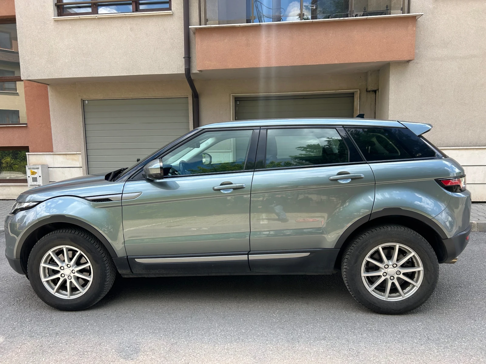 Land Rover Range Rover Evoque 2.0 4x4 - изображение 8