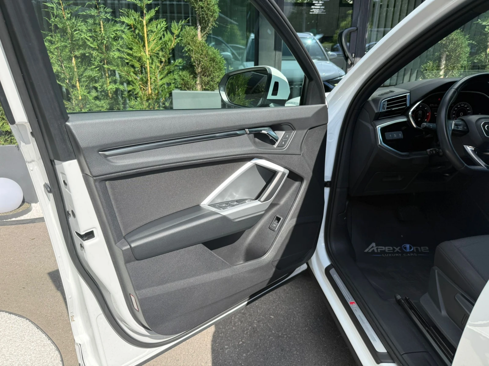 Audi Q3, снимка 11 - Автомобили и джипове - 54702107