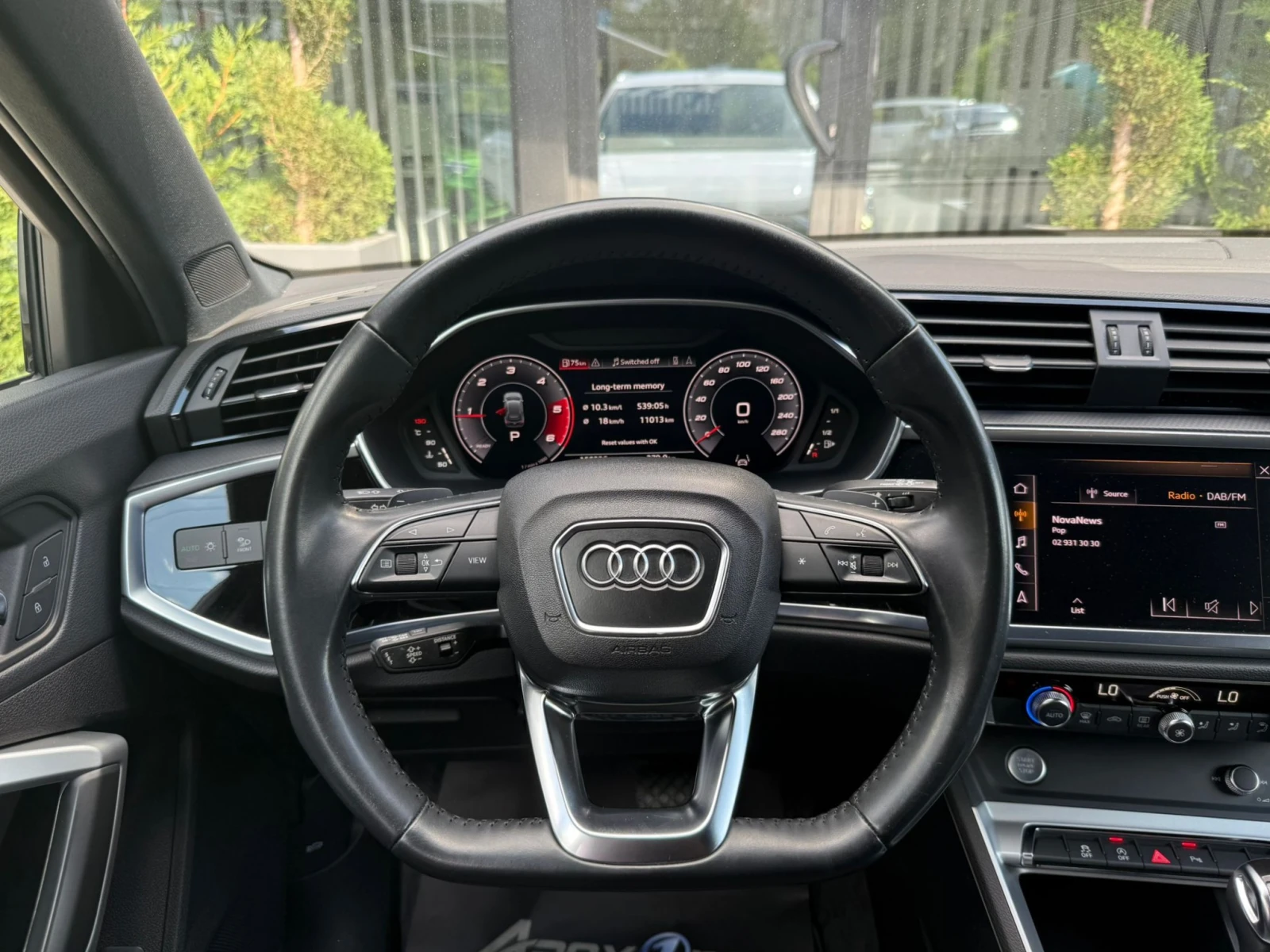 Audi Q3, снимка 8 - Автомобили и джипове - 54702107