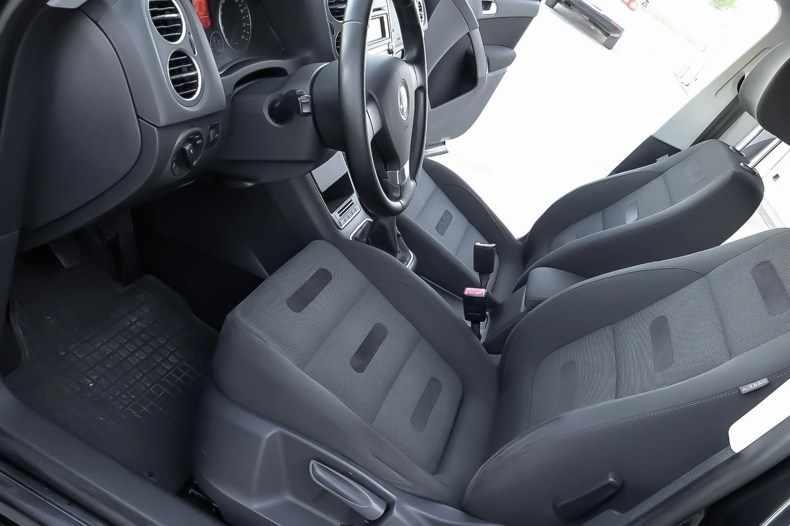VW Tiguan 2.0 TDI 4x4 | Mobile.bg � ����������� 14