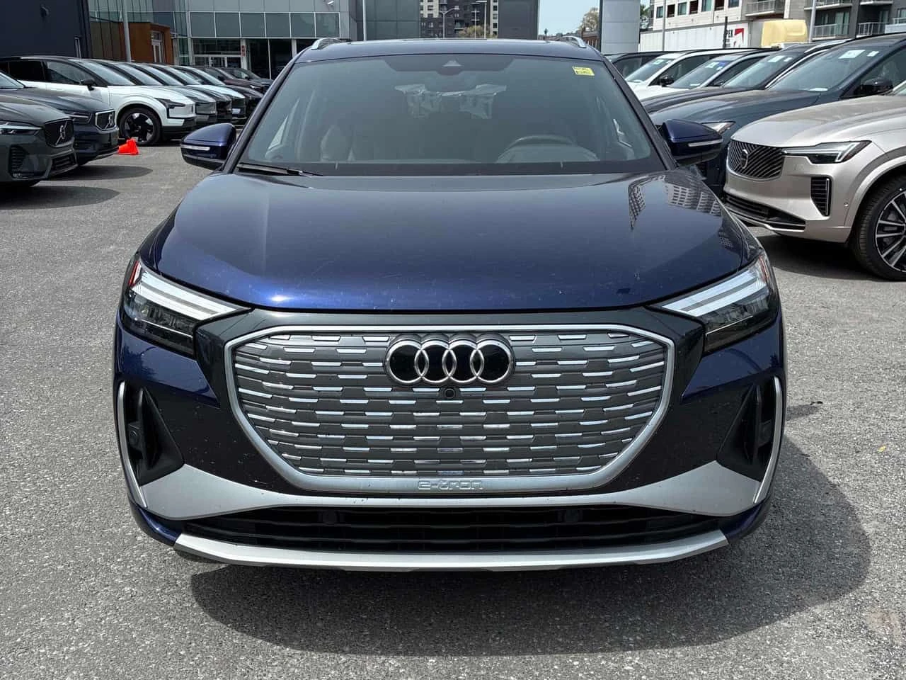 Audi Q4 * Progressiv * CARFAX * БЕЗ ПЪРВОНАЧАЛНА ВНОСКА, снимка 6 - Автомобили и джипове - 54799689
