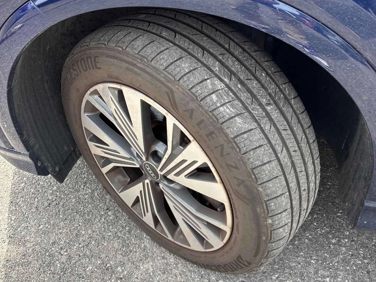Audi Q4 * Progressiv * CARFAX * БЕЗ ПЪРВОНАЧАЛНА ВНОСКА, снимка 7 - Автомобили и джипове - 54799689
