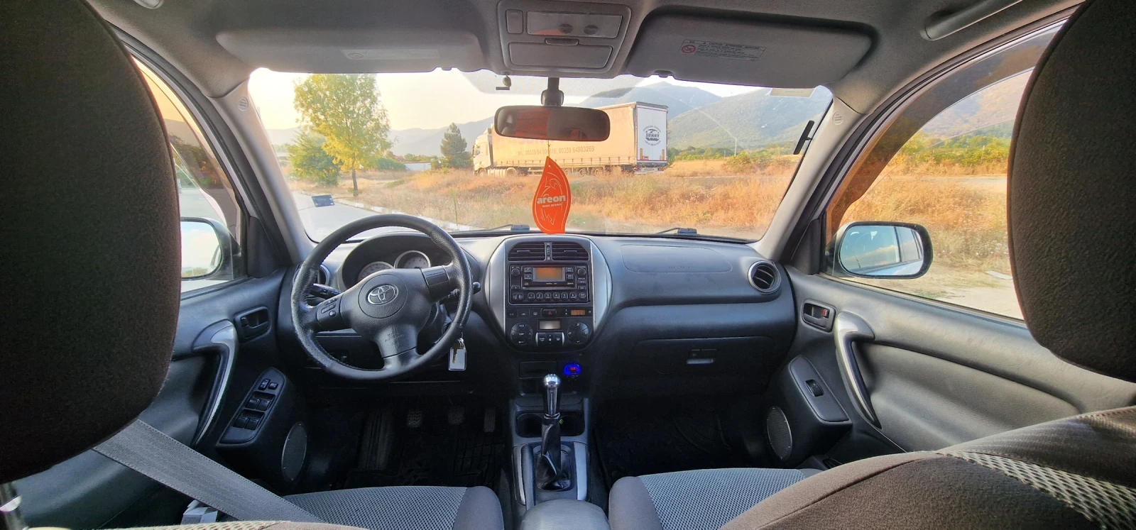 Toyota Rav4, снимка 11 - Автомобили и джипове - 55771901