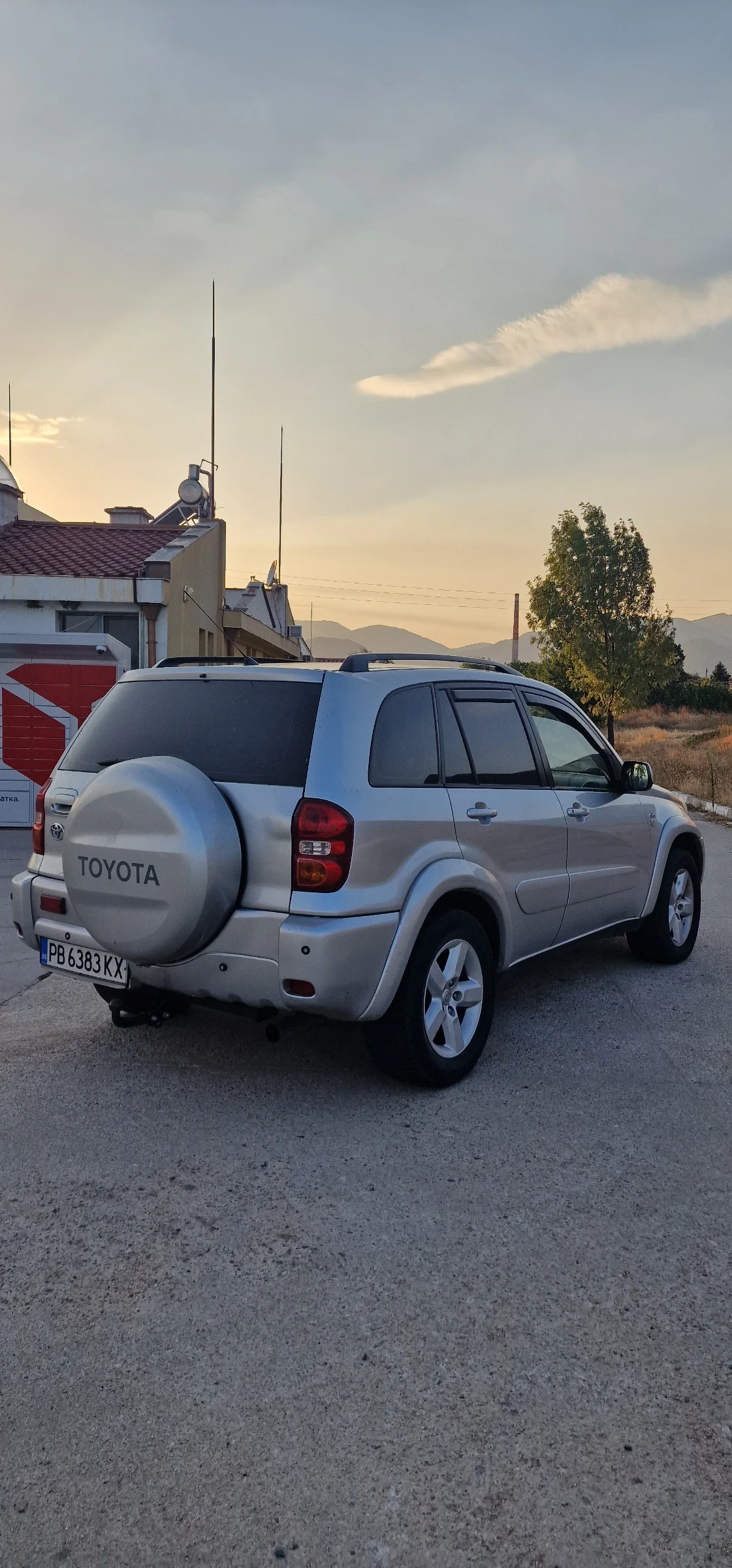 Toyota Rav4, снимка 3 - Автомобили и джипове - 55771901