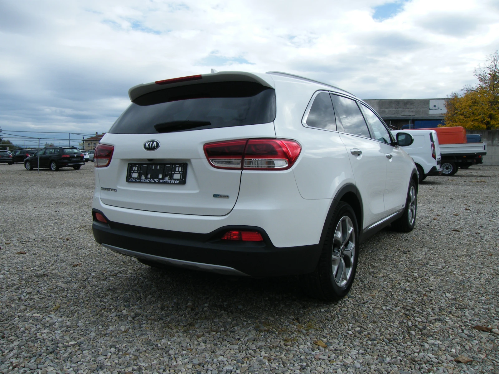 Kia Sorento 2.0 CRDI 4x4 NAVI EURO 6 | Mobile.bg � ����������� 4