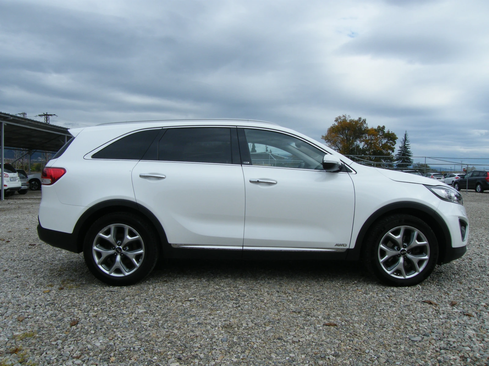 Kia Sorento 2.0 CRDI 4x4 NAVI EURO 6 | Mobile.bg � ����������� 3