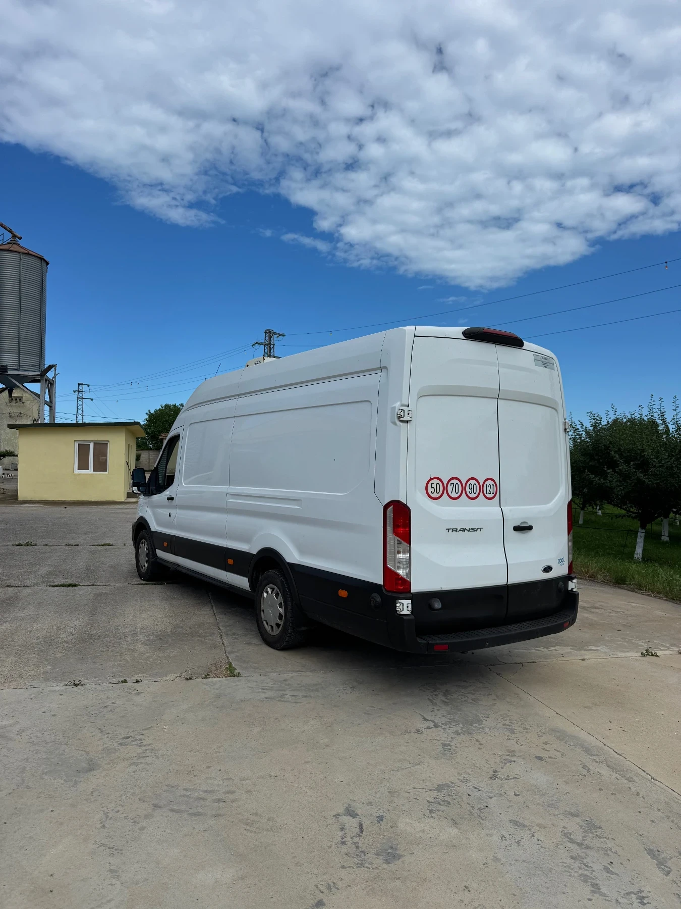 Ford Transit Ford Transit 2.0 ECOBLUE 170к.с ХЛАДИЛЕН MAXI, снимка 2 - Бусове и автобуси - 54962560