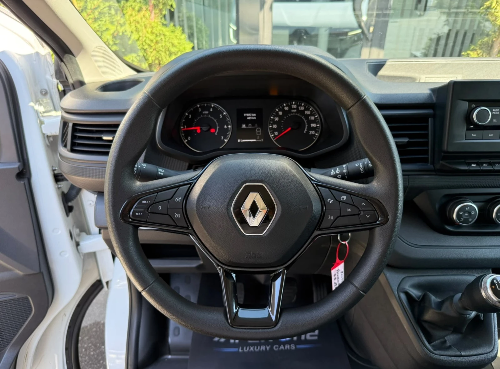 Renault Trafic 2.0 110DCI, снимка 8 - Бусове и автобуси - 55673406