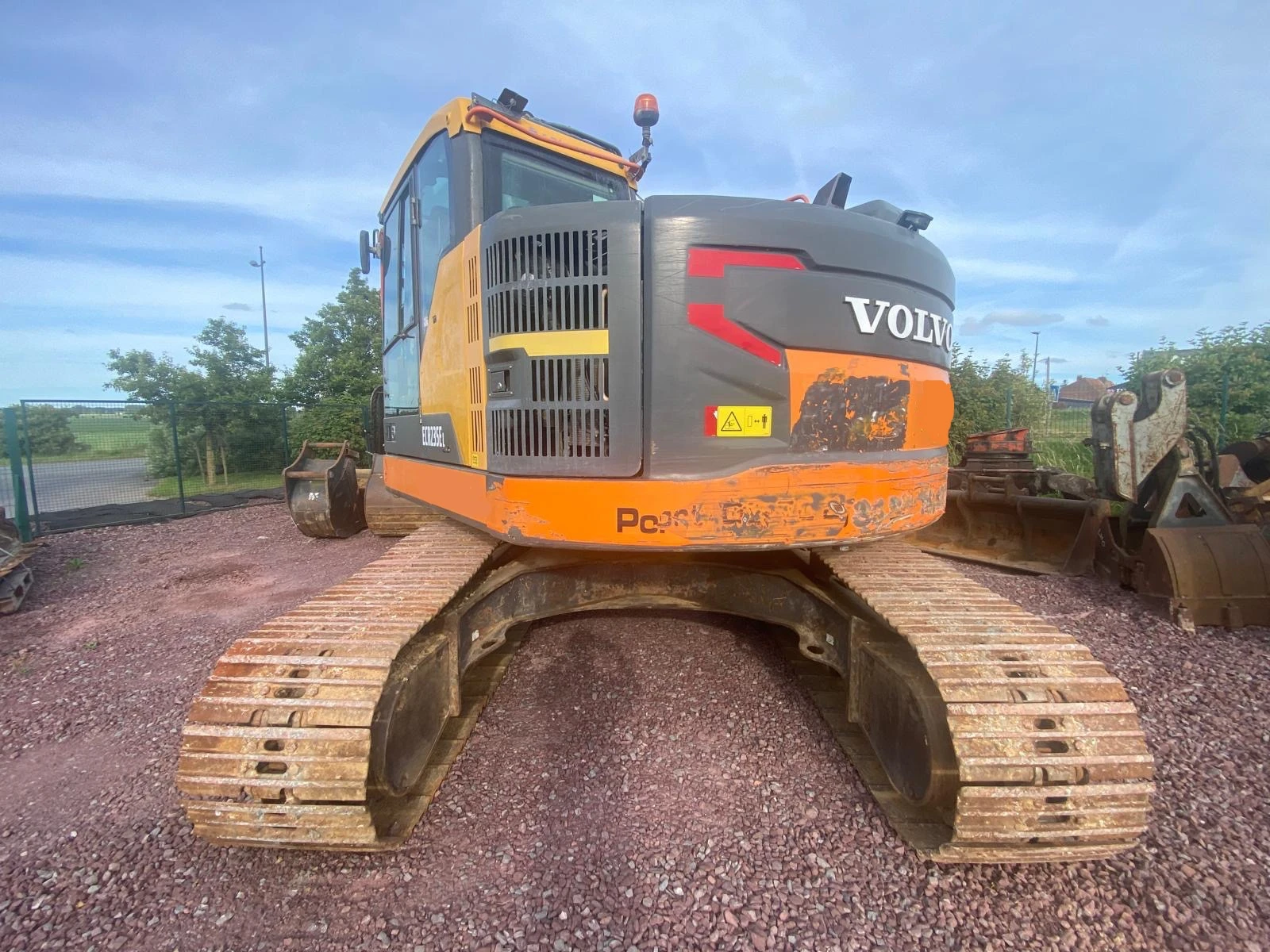 Багер Volvo ECR 235 EL - 3 БРОЯ КОФИ ЛИЗИНГ - изображение 6