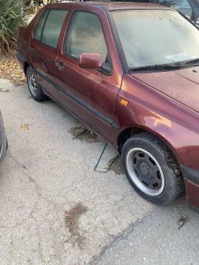 VW Vento Седан, снимка 3