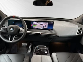 BMW iX M70 xDrive / B&W / SKY LOUNGE / ICONIC GLOW / AIR - 82980 € / 162294.77 лв. - 74787162 10