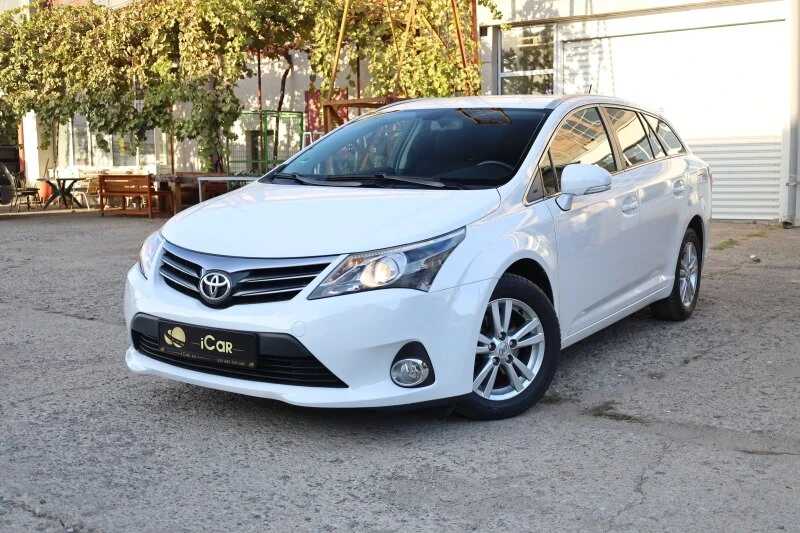 Toyota Avensis 2.0 D-4D facelift LED*Подгрев*КАМЕРА*НАВИ, снимка 1 - Автомобили и джипове - 38330856