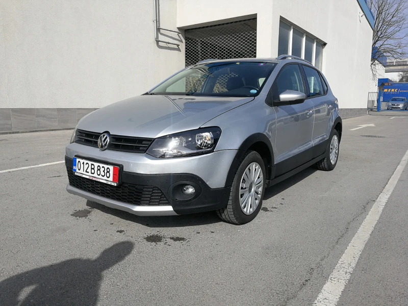 VW Polo КРОС, снимка 1 - Автомобили и джипове - 39615435