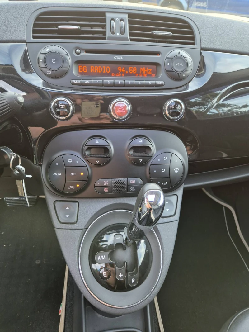 Fiat 500 1.2 Автоматик, снимка 13 - Автомобили и джипове - 47502745