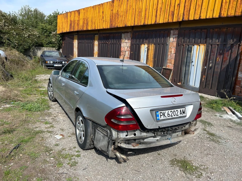 Mercedes-Benz E 270 2.7CDI EURO3, снимка 4 - Автомобили и джипове - 47554475