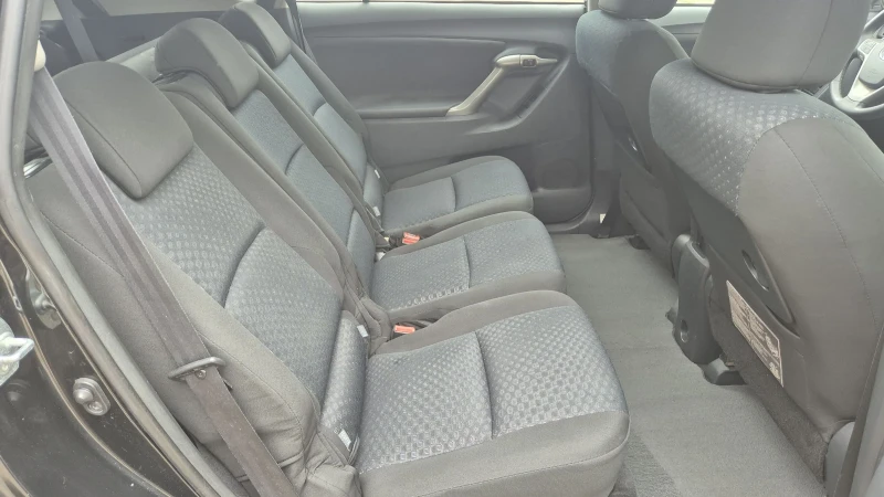 Toyota Verso 2.0 диз 7места 127к.с., снимка 15 - Автомобили и джипове - 51201452