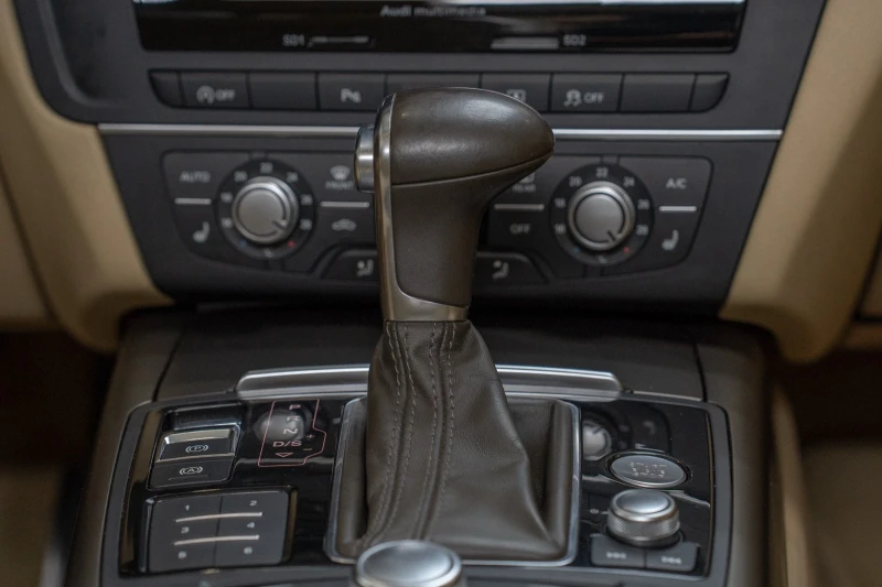 Audi A6, снимка 10 - Автомобили и джипове - 52964603