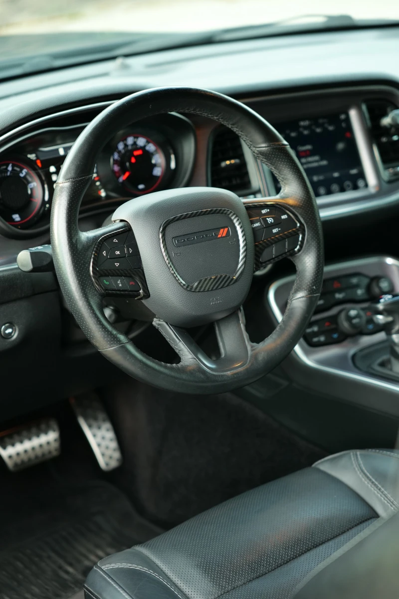 Dodge Challenger 3.6 FULL екстри, снимка 9 - Автомобили и джипове - 52140504